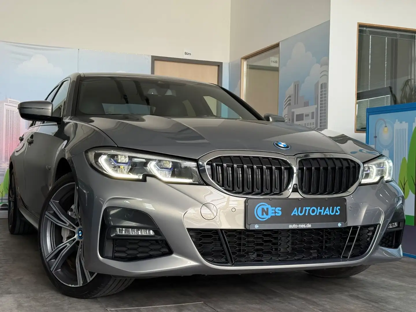 BMW 330 e M SPORT*LASER*360*HUD*M SITZE*LEDER*KEY*19' Gris - 2