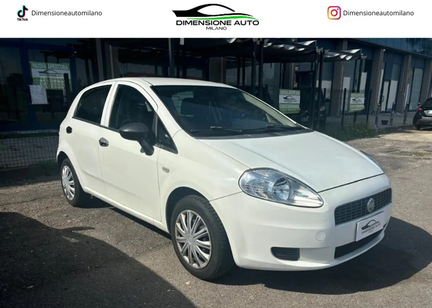 Fiat Grande Punto Grande Punto NEOPATENTATI 5p 1.4 Active 77cv Blanc - 1