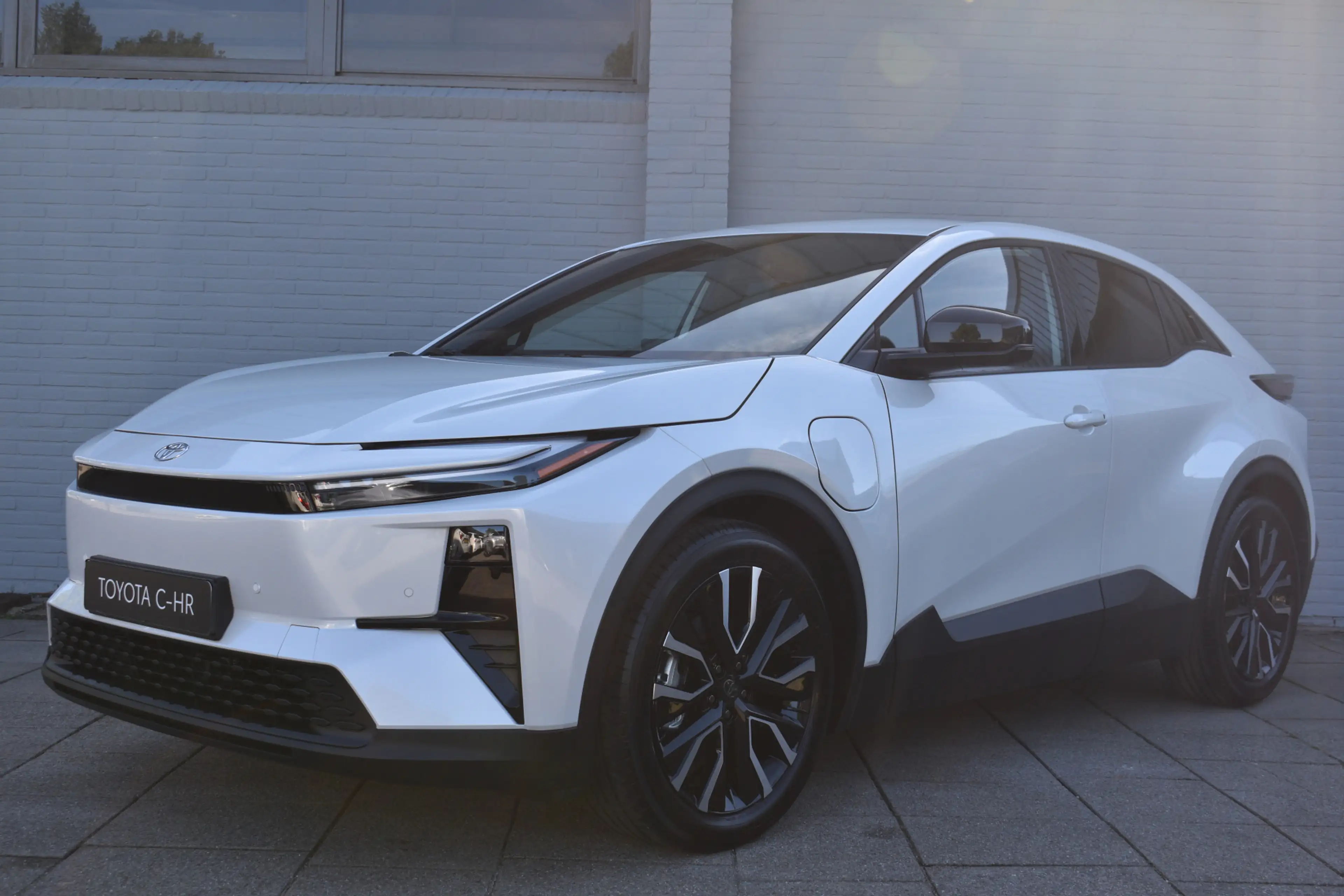 Toyota C-HR+ First Edition 77 kWh Automaat 224pk | 20 two-tone