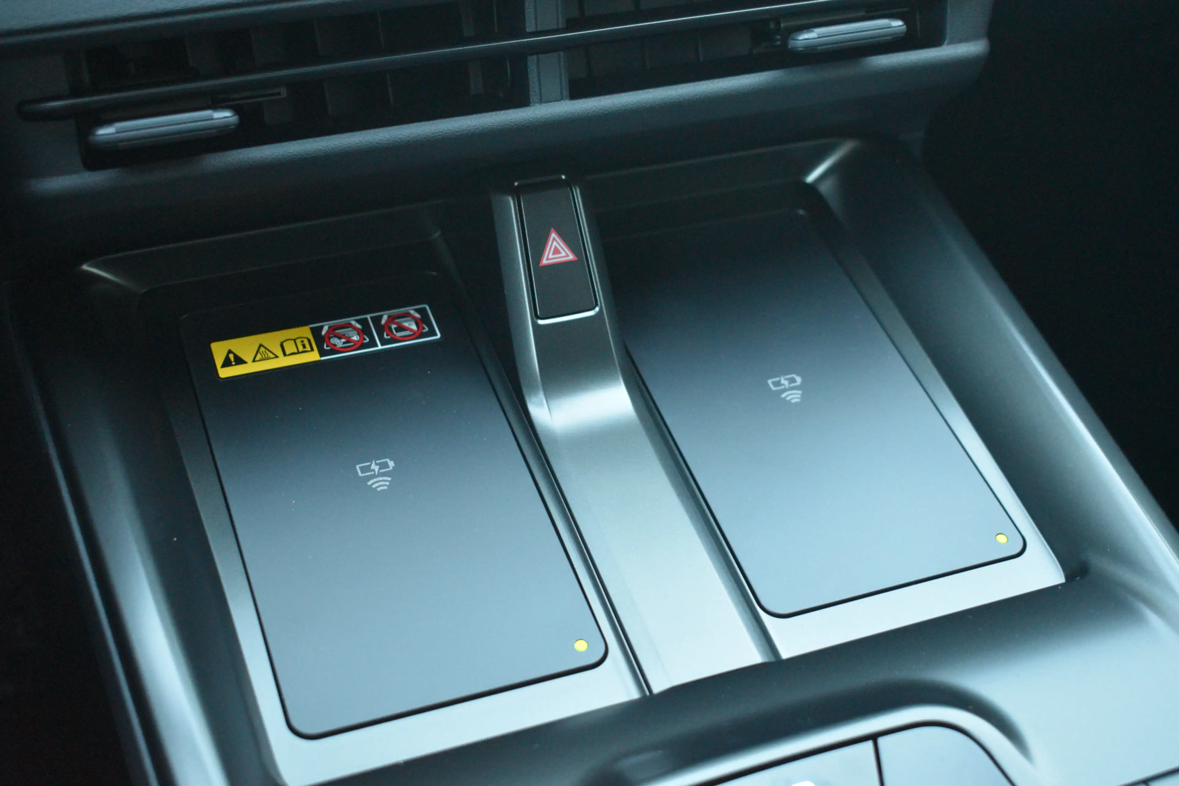 Toyota C-HR+ First Edition 77 kWh Automaat 224pk | 20 two-tone — photo 12