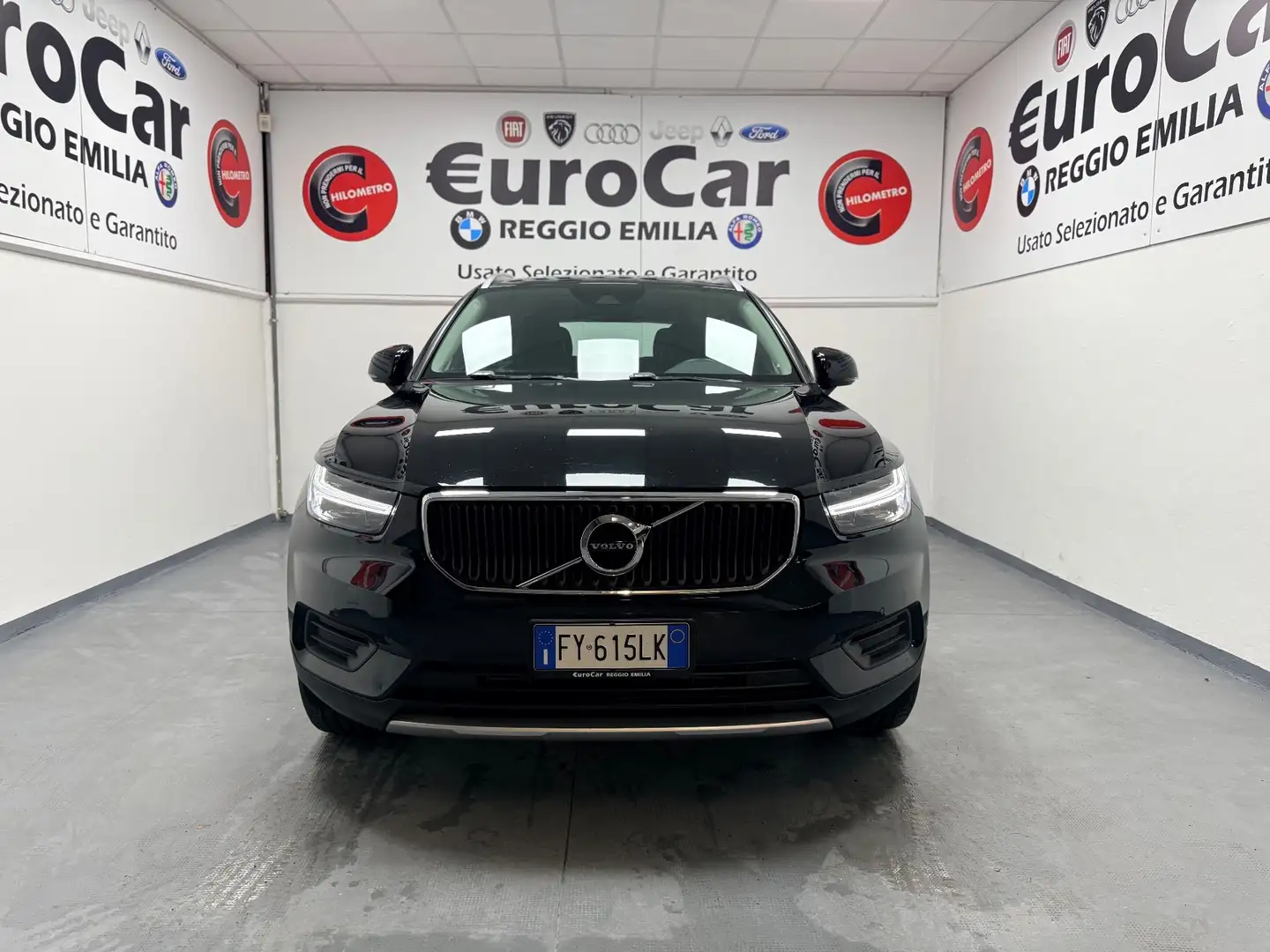 Volvo XC40 XC40 T3 Geartronic Inscription Black - 2
