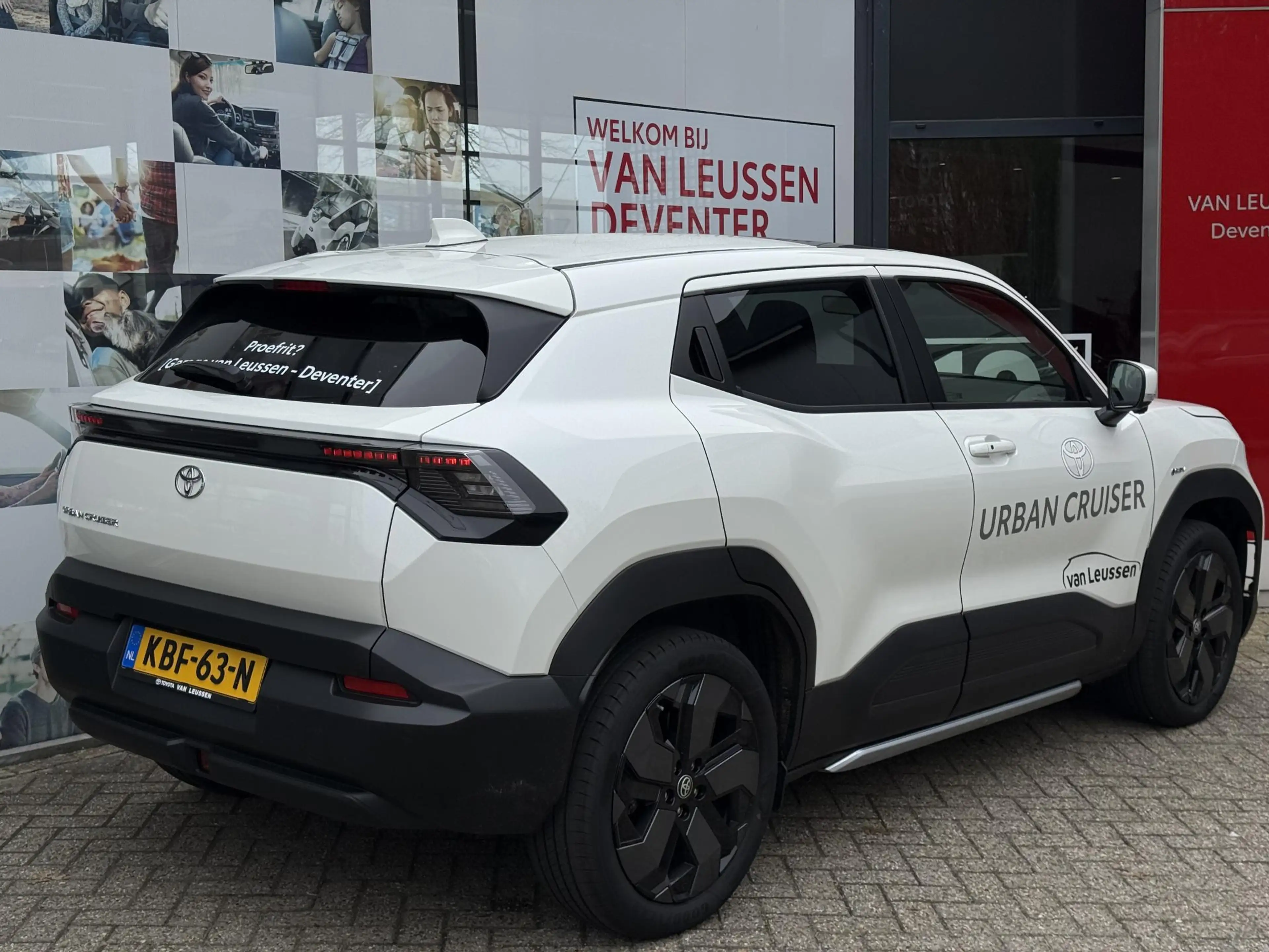 Toyota Urban Cruiser Executive 61 kWh JBL AUDIO PANORAMADAK 360 GRADEN — photo 3