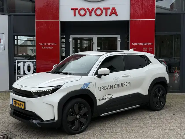 Toyota Urban Cruiser Executive 61 kWh JBL AUDIO PANORAMADAK 360 GRADEN