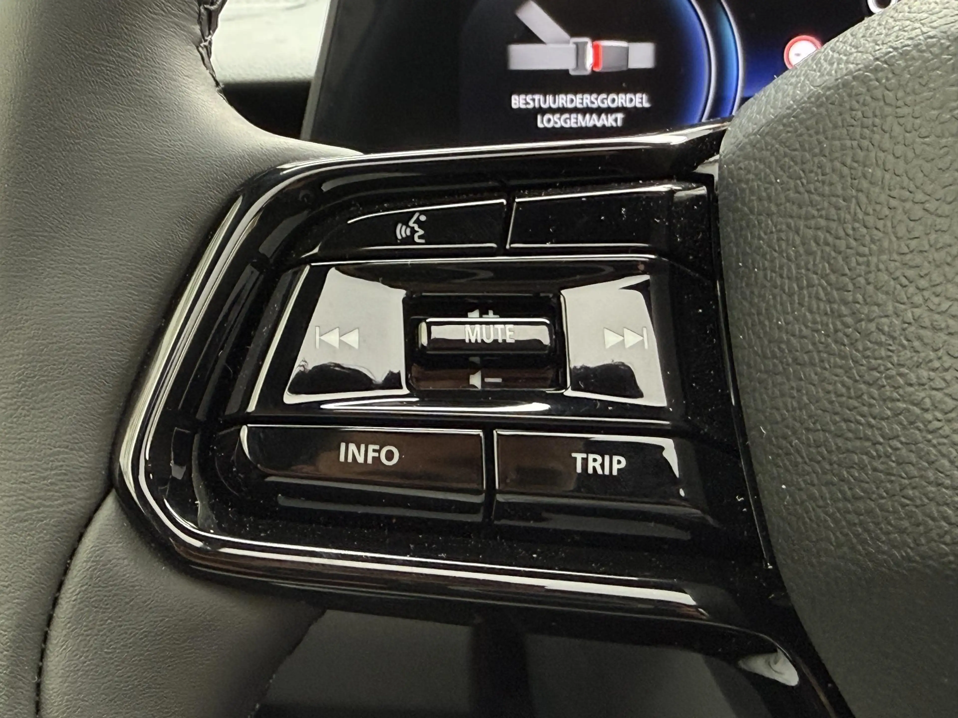 Toyota Urban Cruiser Executive 61 kWh JBL AUDIO PANORAMADAK 360 GRADEN — photo 18