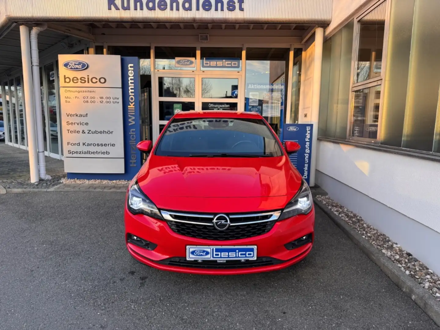 Opel Astra K Dynamic+AHK+LED+PDC+RFK+NAV+LMF+BLIS+KeyFree Rouge - 2