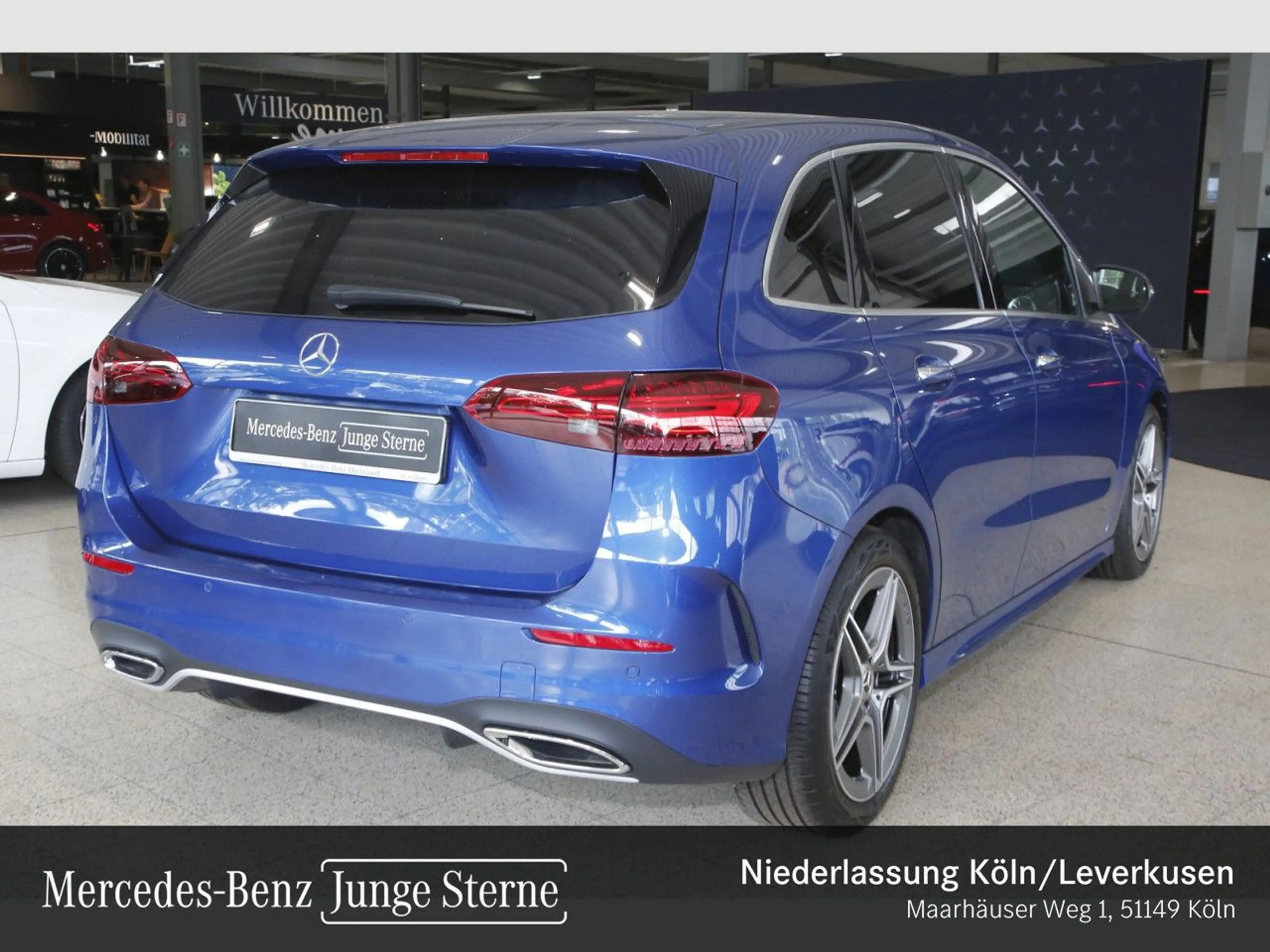 Mercedes-Benz B 220 d AMG+AHK+LED+KAMERA+TOTW+KEYLESS+8G — photo 3