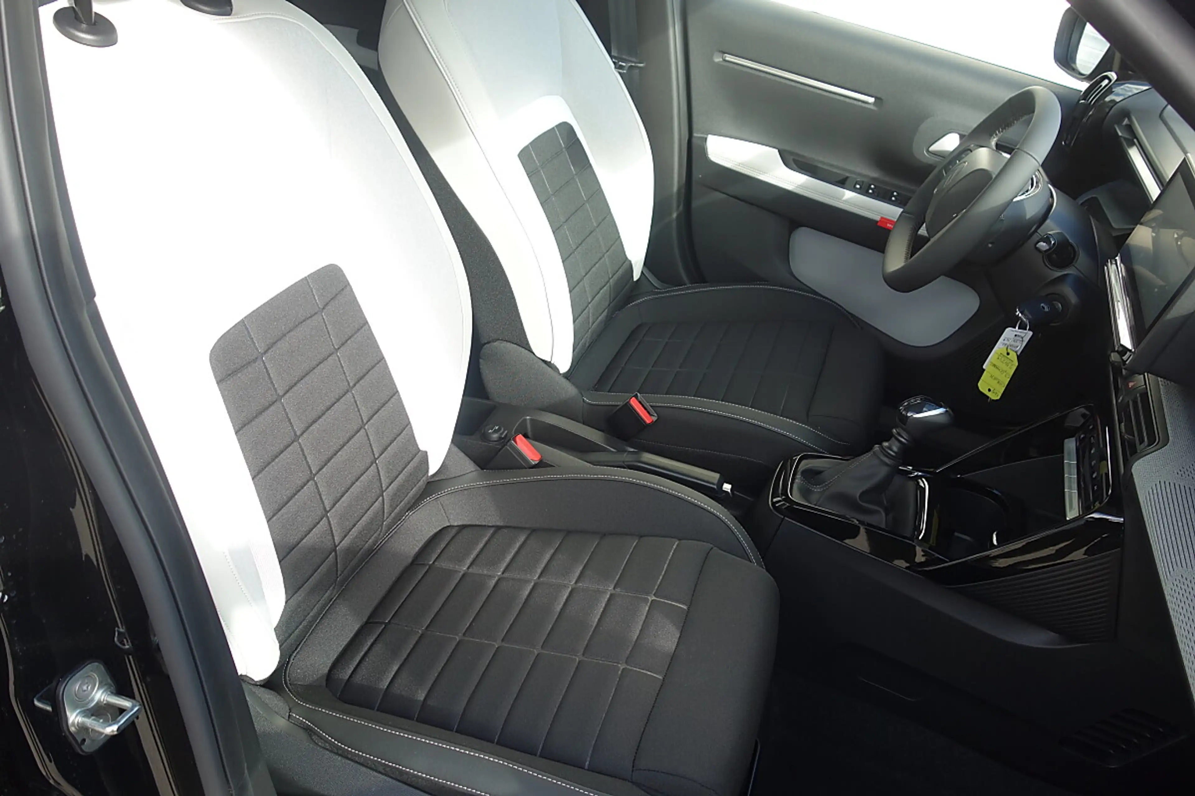 Citroen C3 Turbo 100 S&S 6-Gang-Manuell Max — photo 8