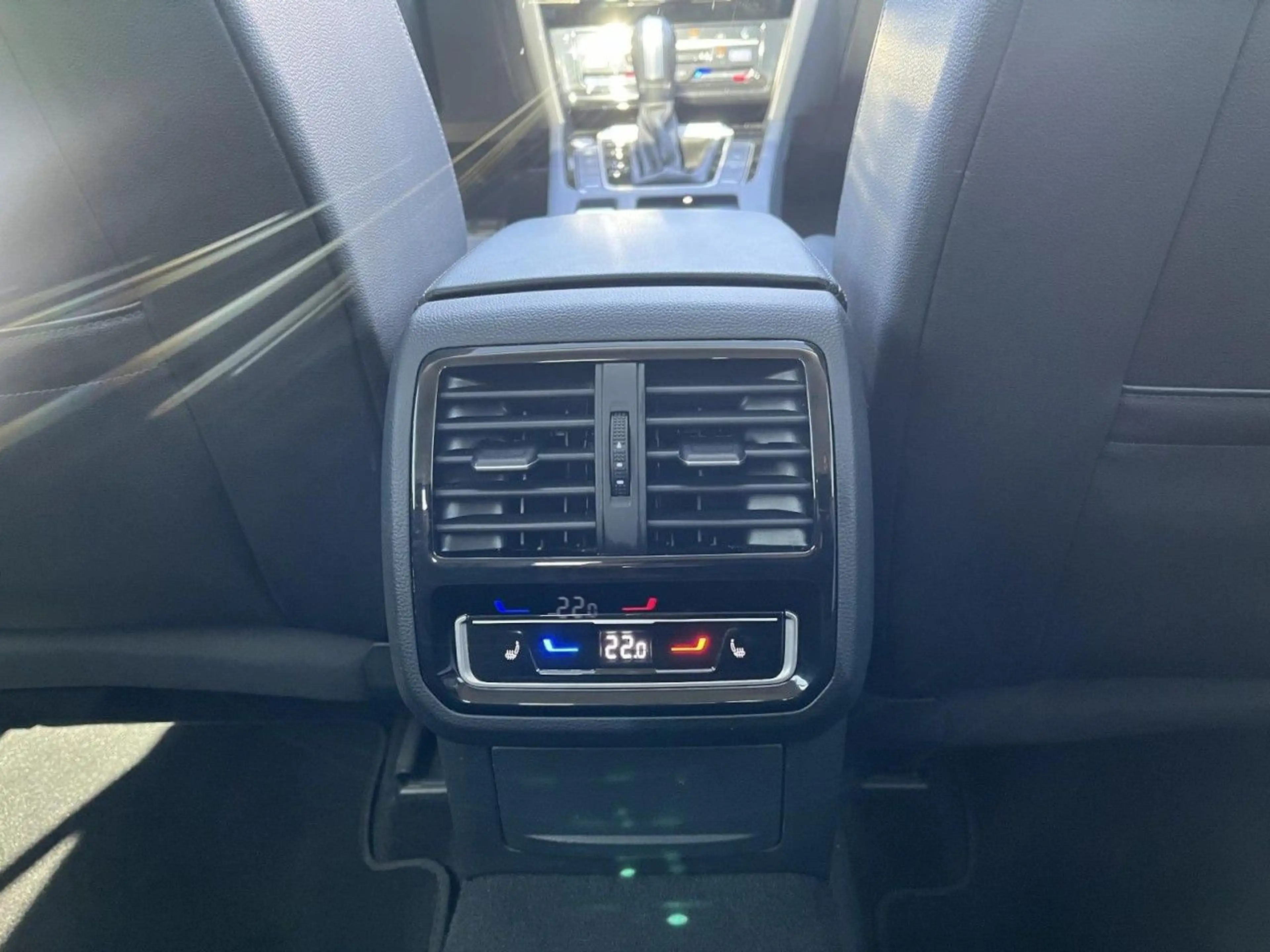 Volkswagen Arteon 2,0 TDI DSG Elegance (Navi+IQLight+RearVi — photo 12