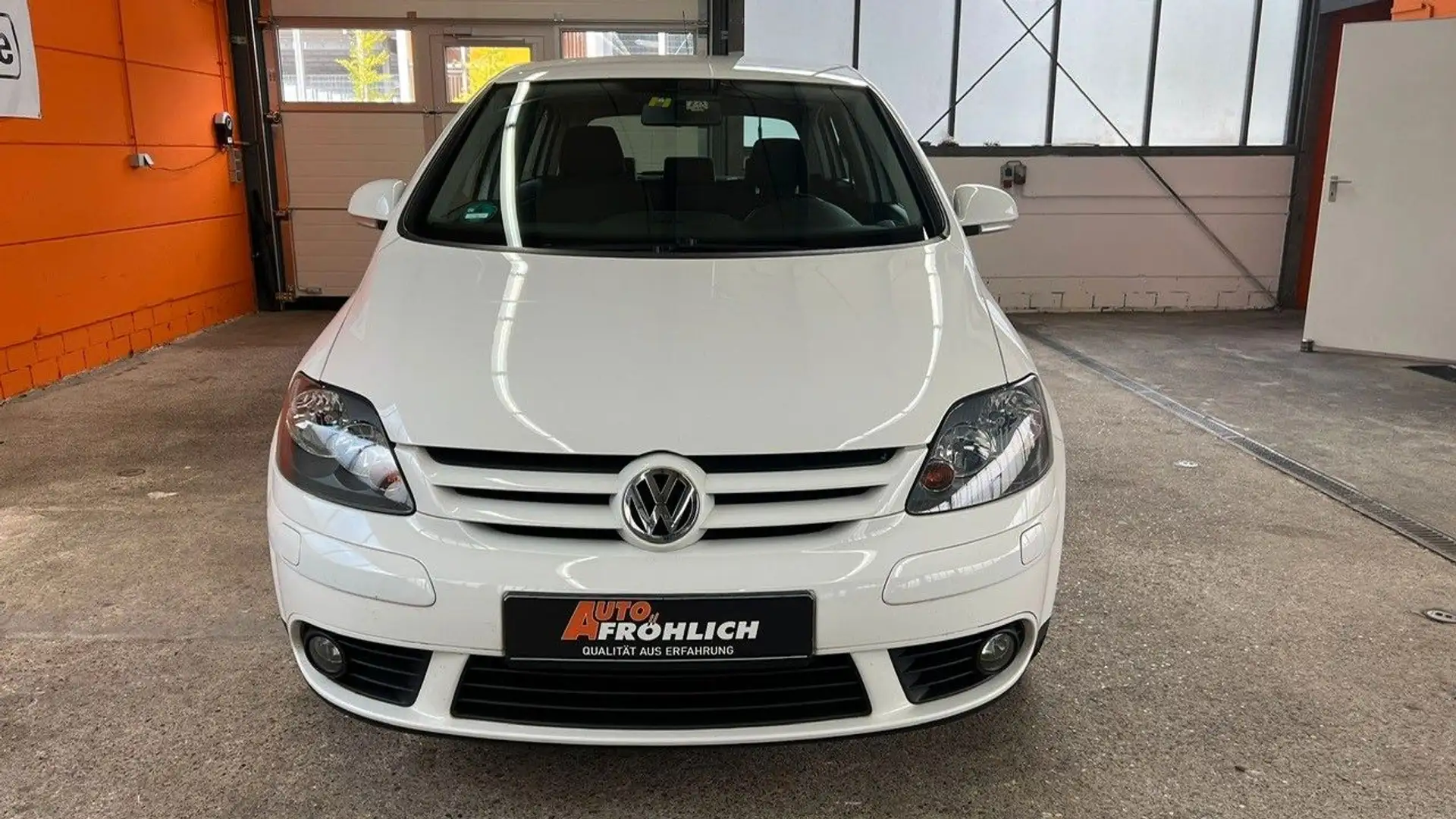 Volkswagen Golf Plus V Tour 1.6 Sitzheizung Klimaaut. Weiß - 2