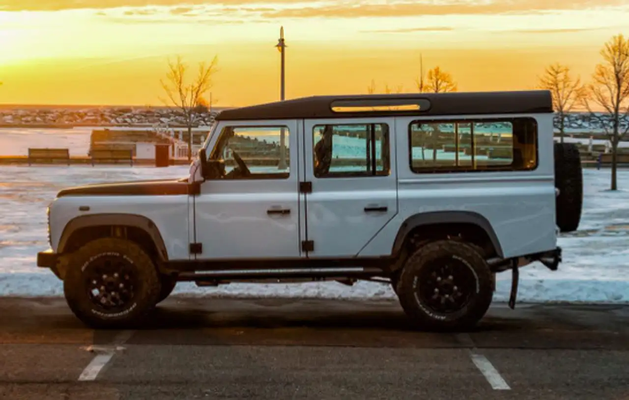 Land Rover Defender снимка Land Rover Defender