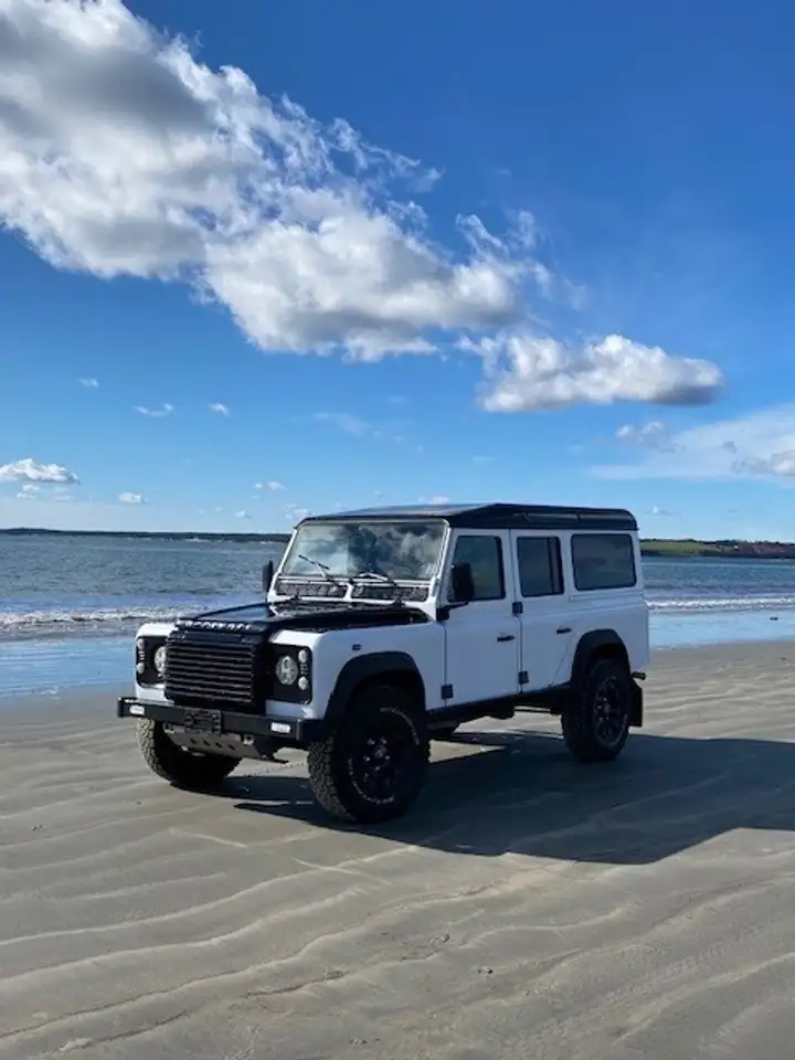 Land Rover Defender снимка Land Rover Defender