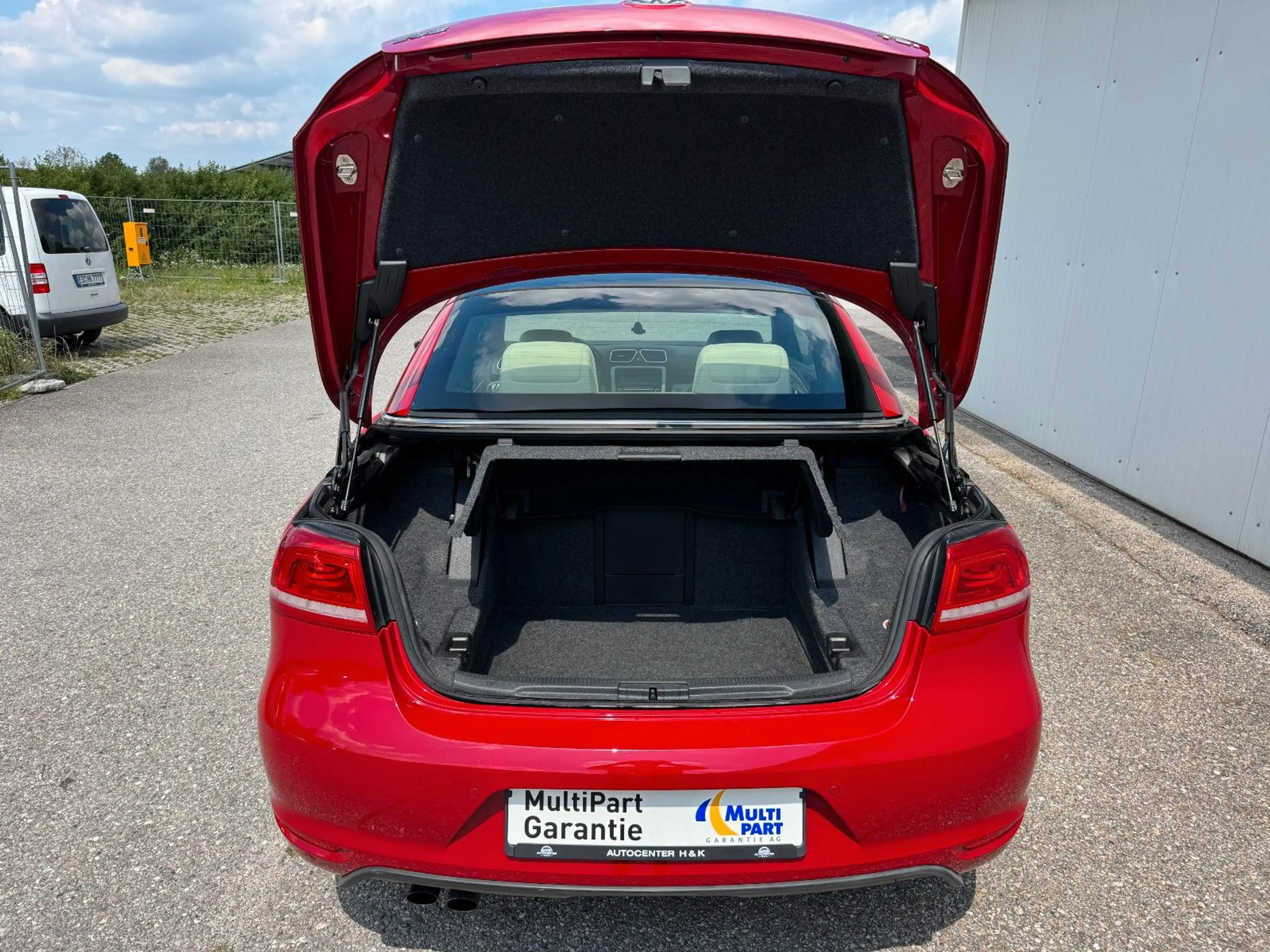 Volkswagen Eos 1.4 TSI *KLIMA*LEDER*AHK*P.SENSOR*DYNAUDIO* — photo 7