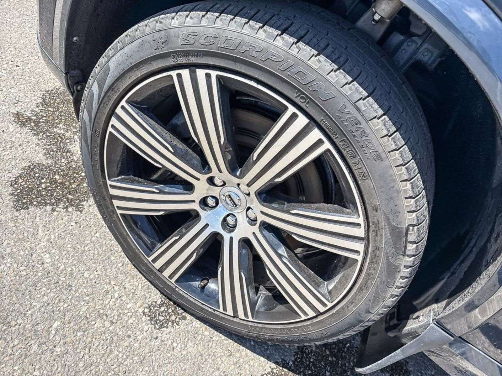 2022 Volvo XC90 INSCRIPTION - AWD, T8, LEATHER, SUNROOF, HEATED SE thumb 6