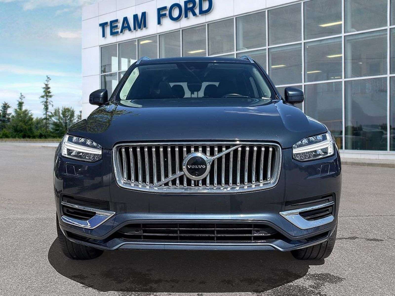 2022 Volvo XC90 INSCRIPTION - AWD, T8, LEATHER, SUNROOF, HEATED SE alt 2