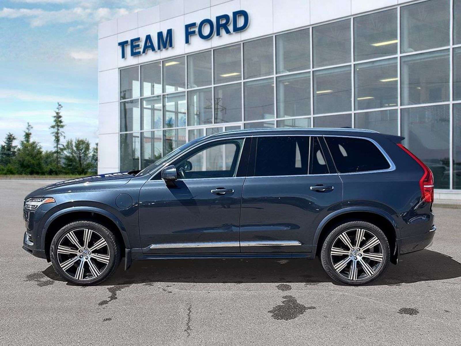 2022 Volvo XC90 INSCRIPTION - AWD, T8, LEATHER, SUNROOF, HEATED SE alt 3