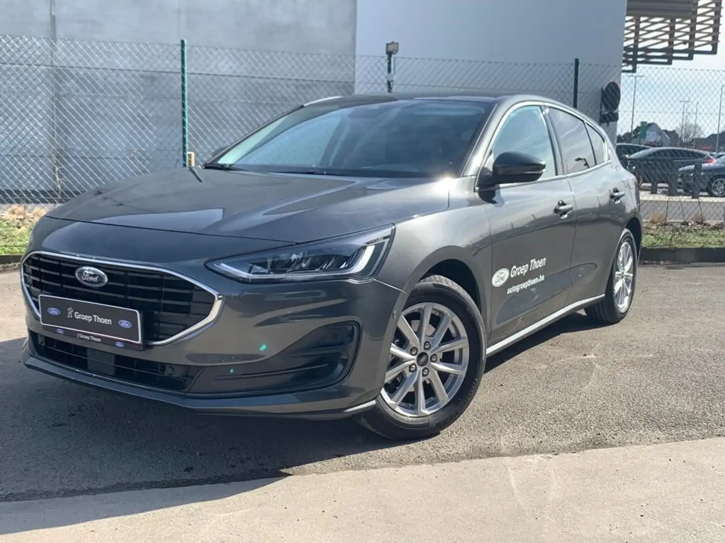 Ford Focus EcoBoost mHEV Connected Grijs - 1