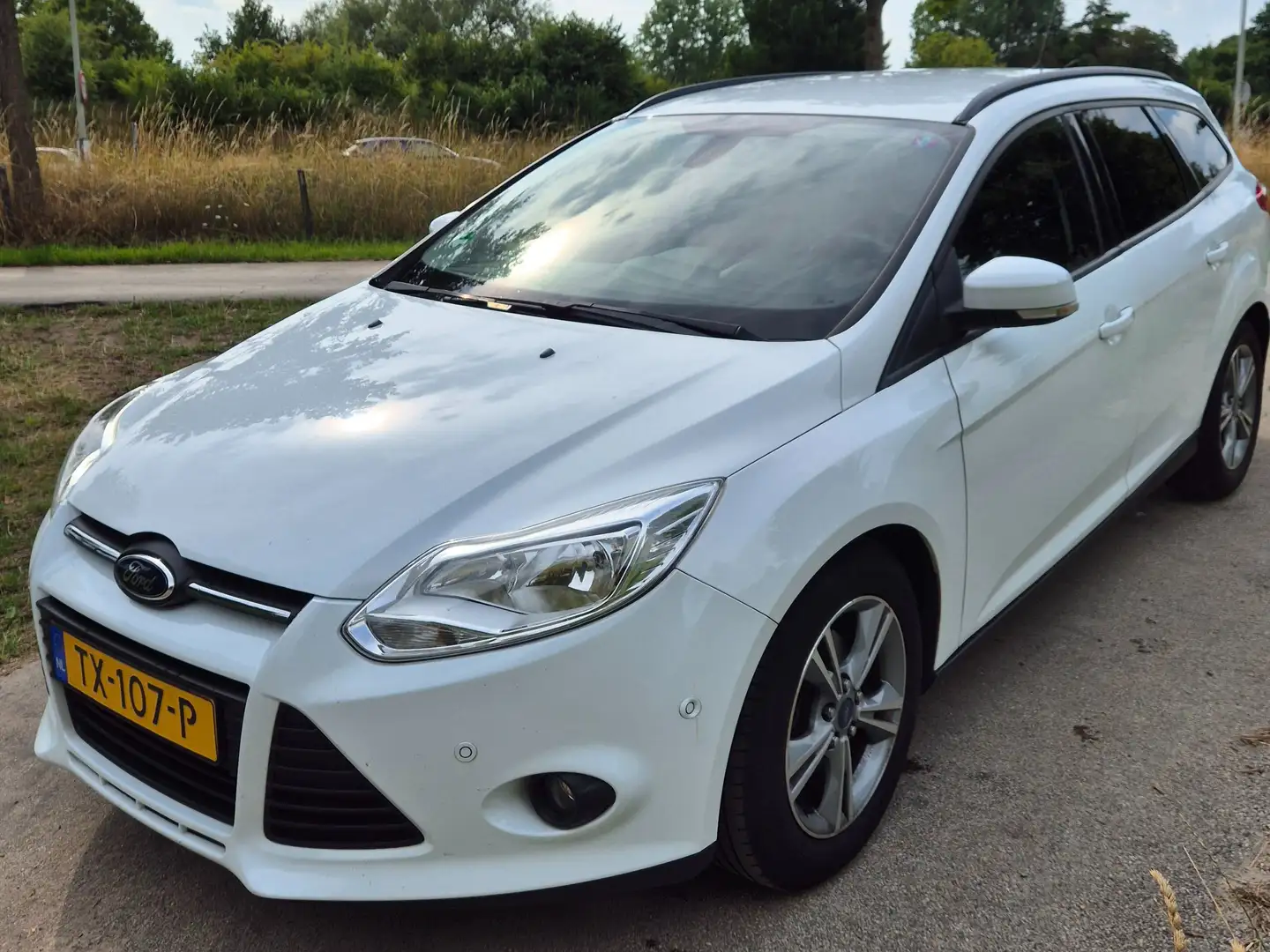 Ford Focus Focus 1.0 EcoB. Titanium Wit - 2