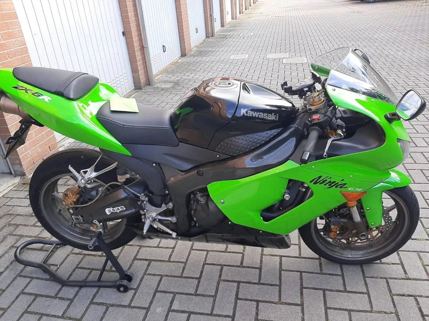 Kawasaki Ninja ZX-6R - 1