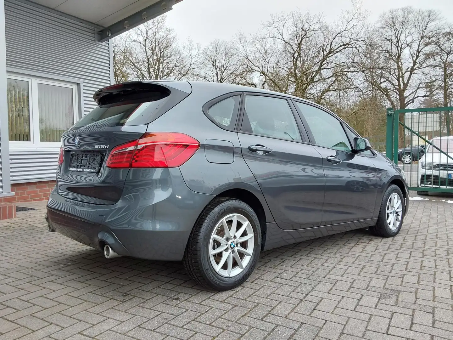 BMW 218 Active Tourer 218d Advantage LED/PDC/SHZ 110 kW... Grigio - 2