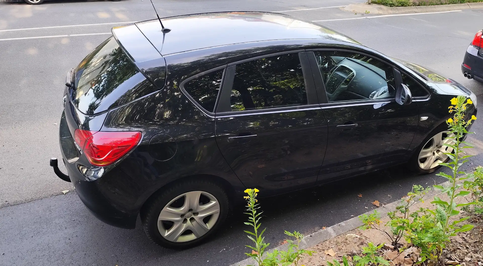 Opel Astra Astra Fließheck 5-Türer 1.4 Turbo Sport Černá - 1