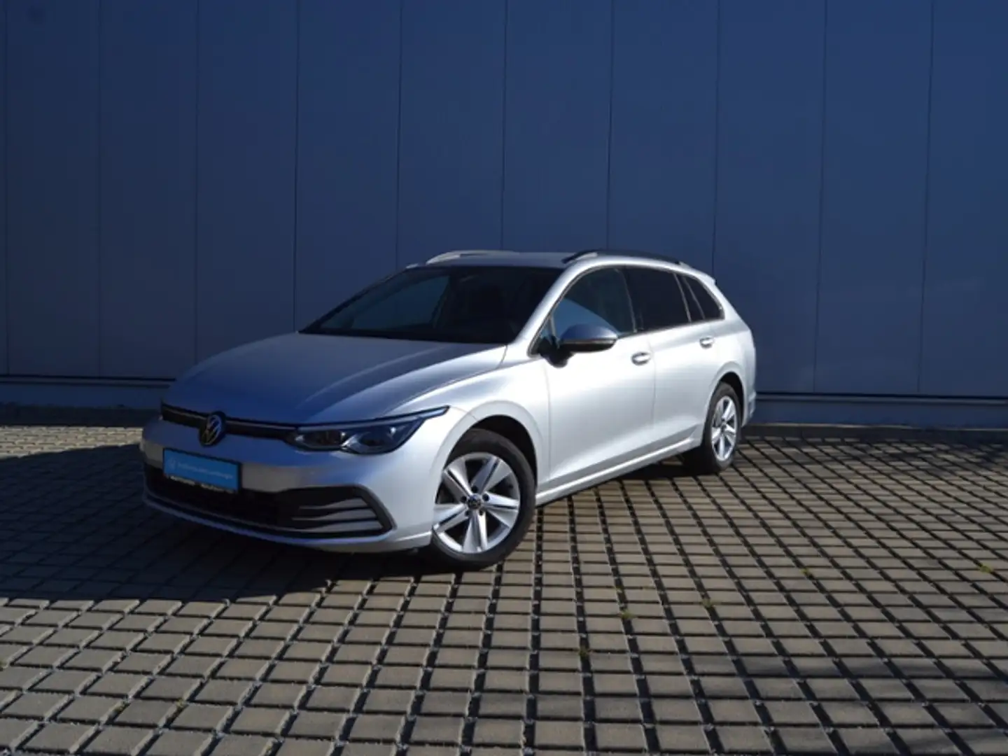 Volkswagen Golf Variant VIII Variant 1.0 TSI Life LED/NAVI+VZE/BUSINESS-P Silber - 2