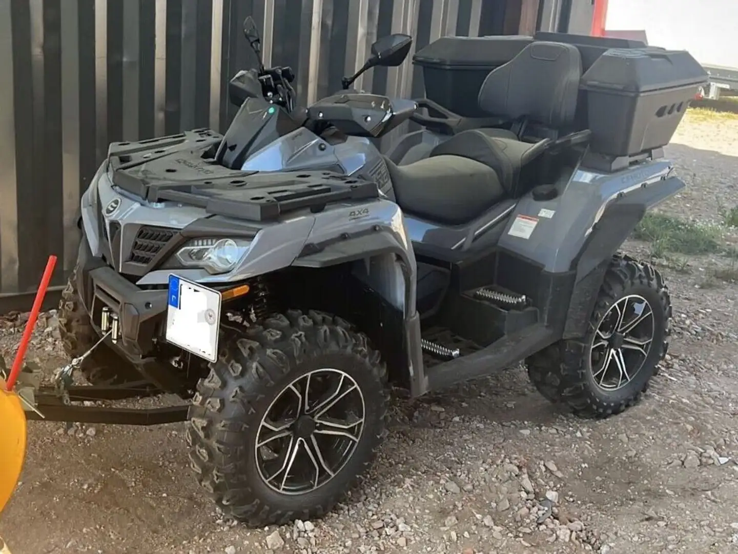CFMOTO CForce 850 XC mit Schneeschild u.v.m. Grey - 1