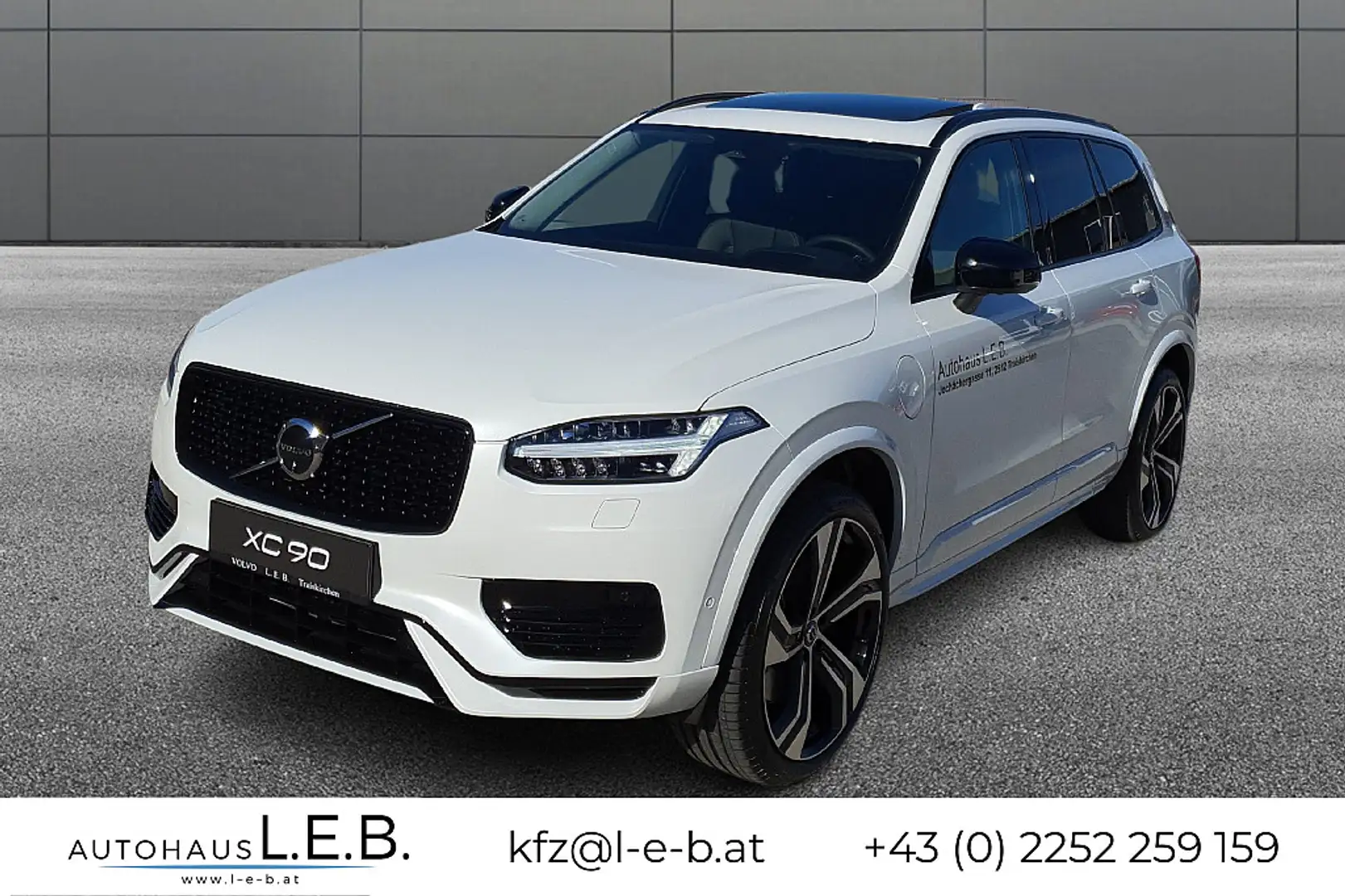 Volvo XC90 T8 AWD Recharge PHEV Ultimate Dark Geartronic Weiß - 1
