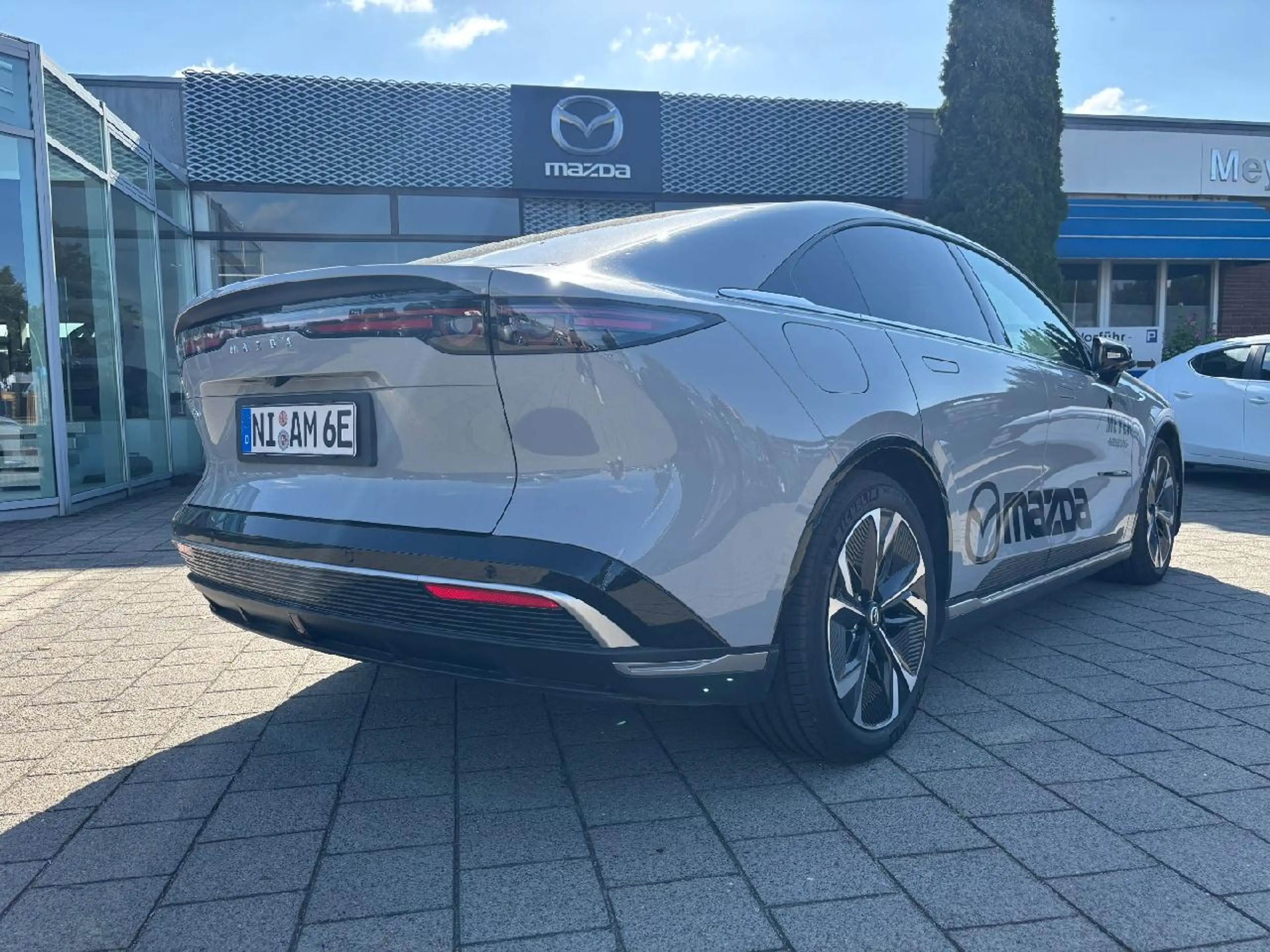 Mazda 6e 190 kW EV Takumi — photo 4