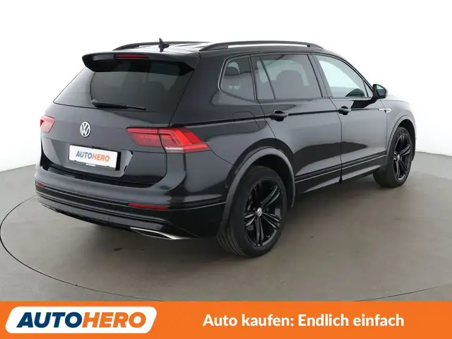 Volkswagen Tiguan Allspace view 6