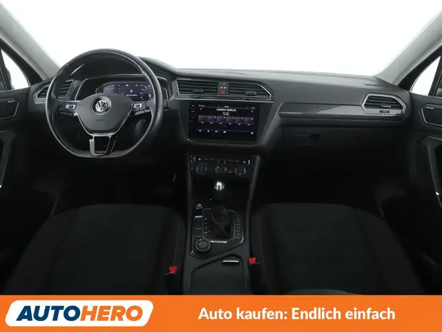 Volkswagen Tiguan Allspace view 12