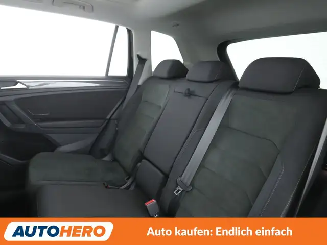 Volkswagen Tiguan Allspace view 14