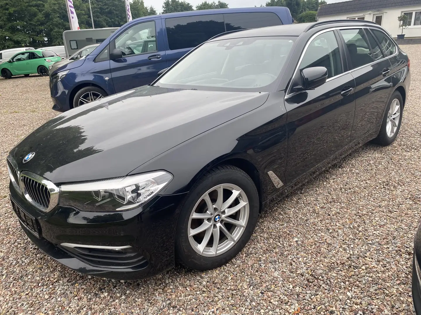 BMW 520 d LED+AHK+Navi+Kamera Noir - 2