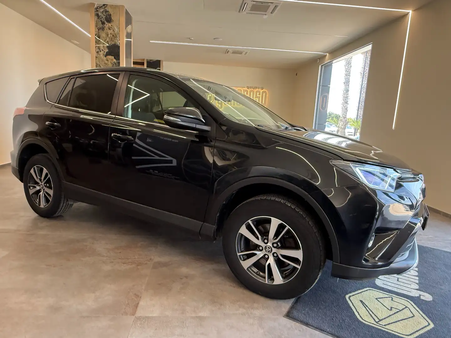 Toyota RAV 4 Rav4 2.0 d-4d Lounge 2wd mt Nero - 2