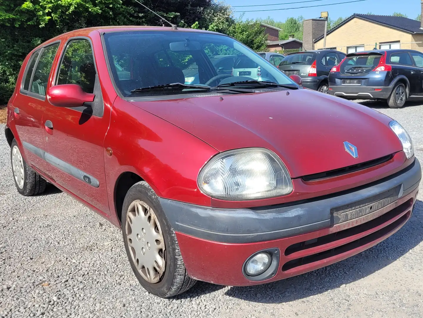 Renault Clio 1.2i 169000km 2000 Rouge - 1