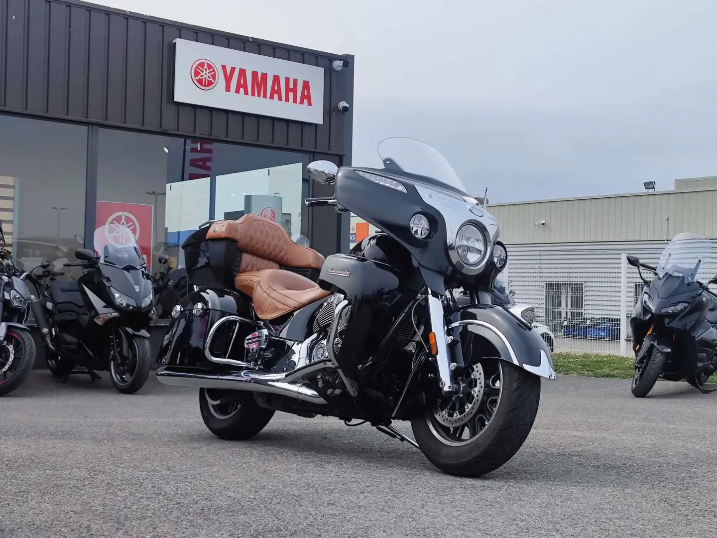 Indian Roadmaster Schwarz - 1