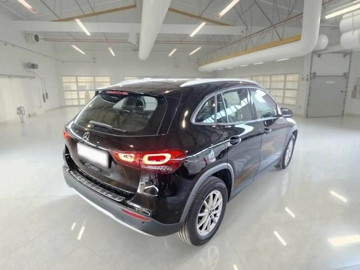 Mercedes-Benz GLA 200 GLA 200 d Automatic Business Extra Schwarz - 2