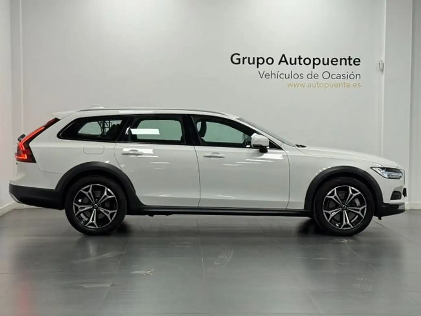 Volvo V90 CROSS COUNTRY B4 Blanc - 2