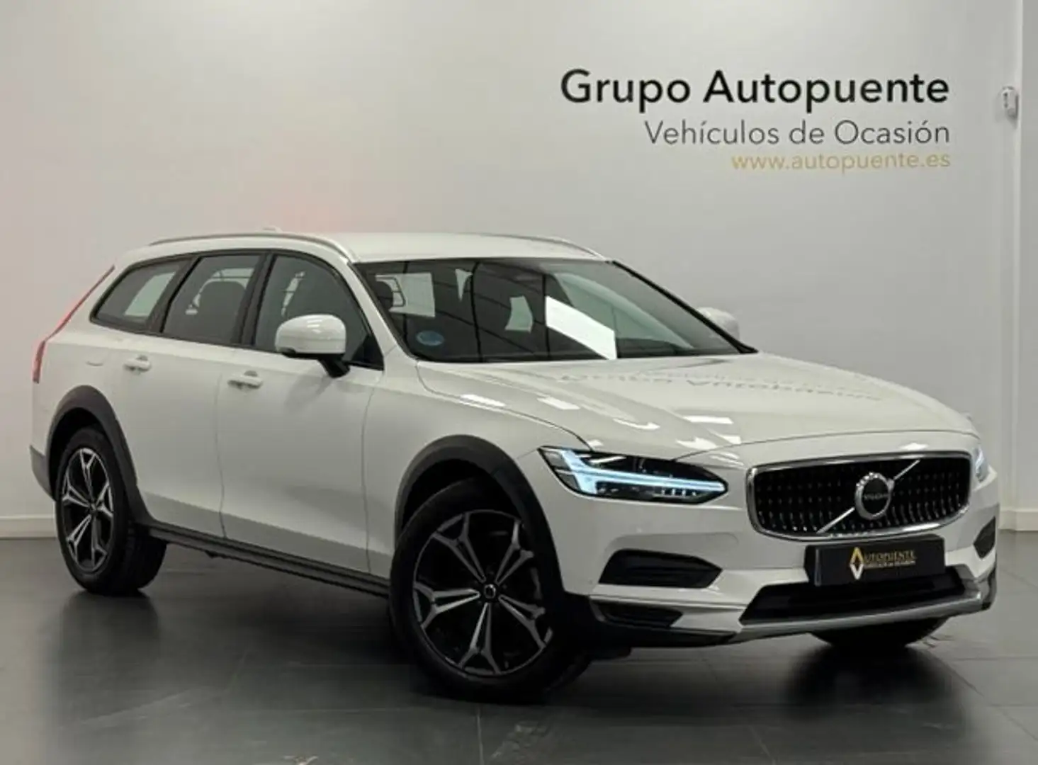 Volvo V90 CROSS COUNTRY B4 Blanc - 1