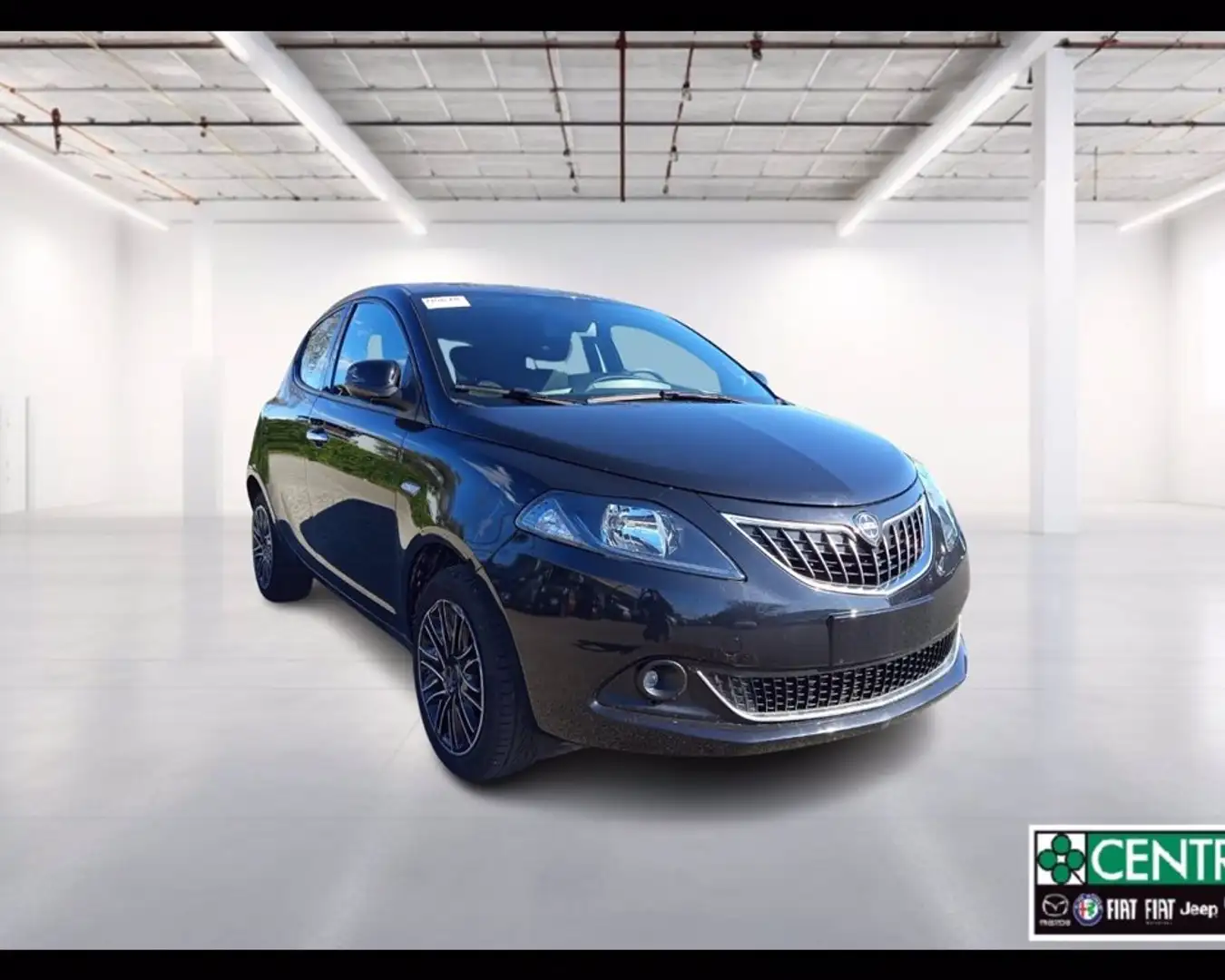 Lancia Ypsilon 1.0 firefly hybrid Gold s&s 70cv Nero - 1