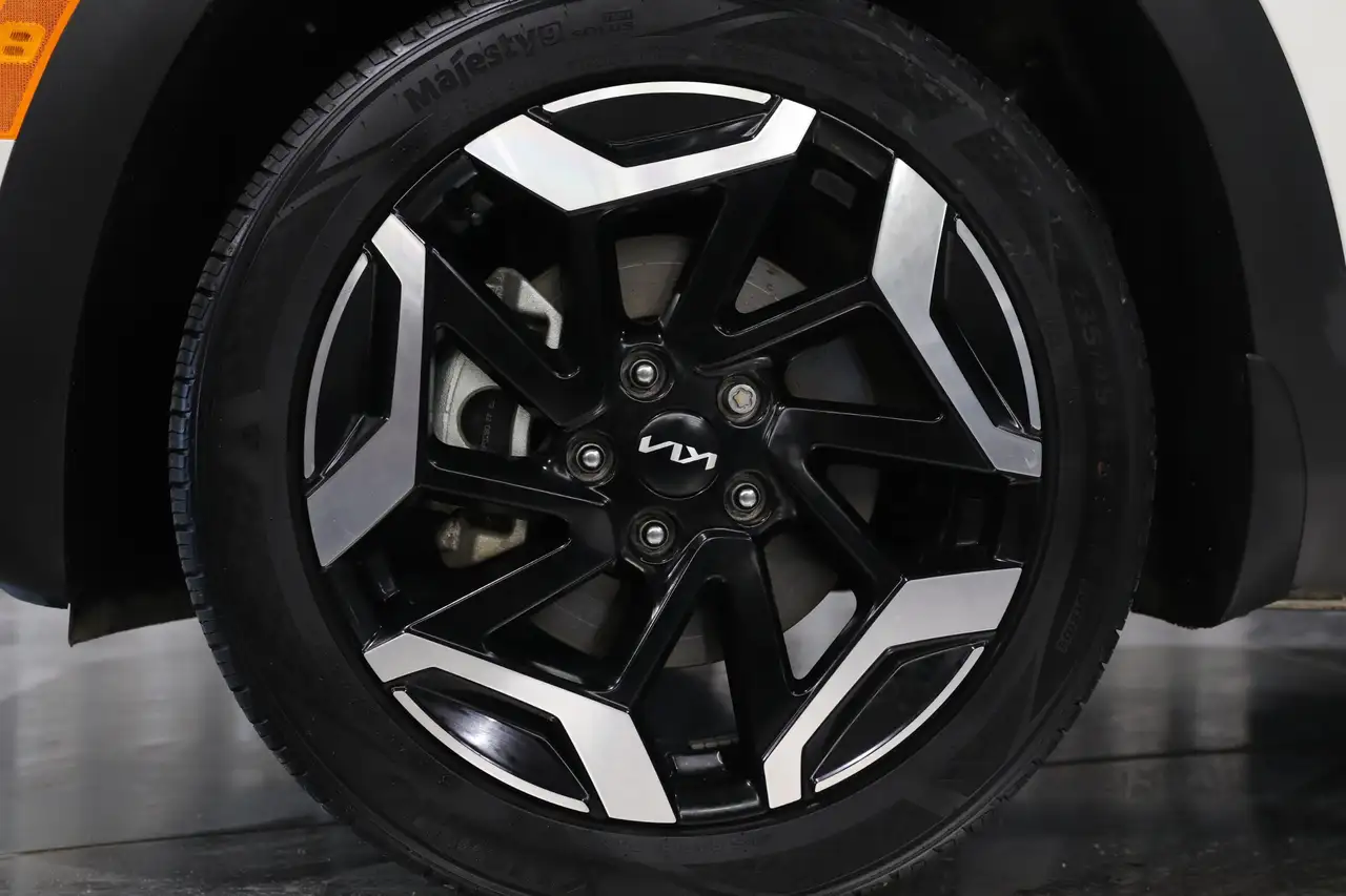 Kia Seltos снимка Kia Seltos
