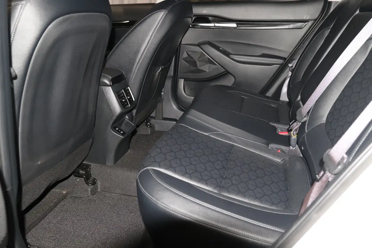 Kia Seltos снимка Kia Seltos