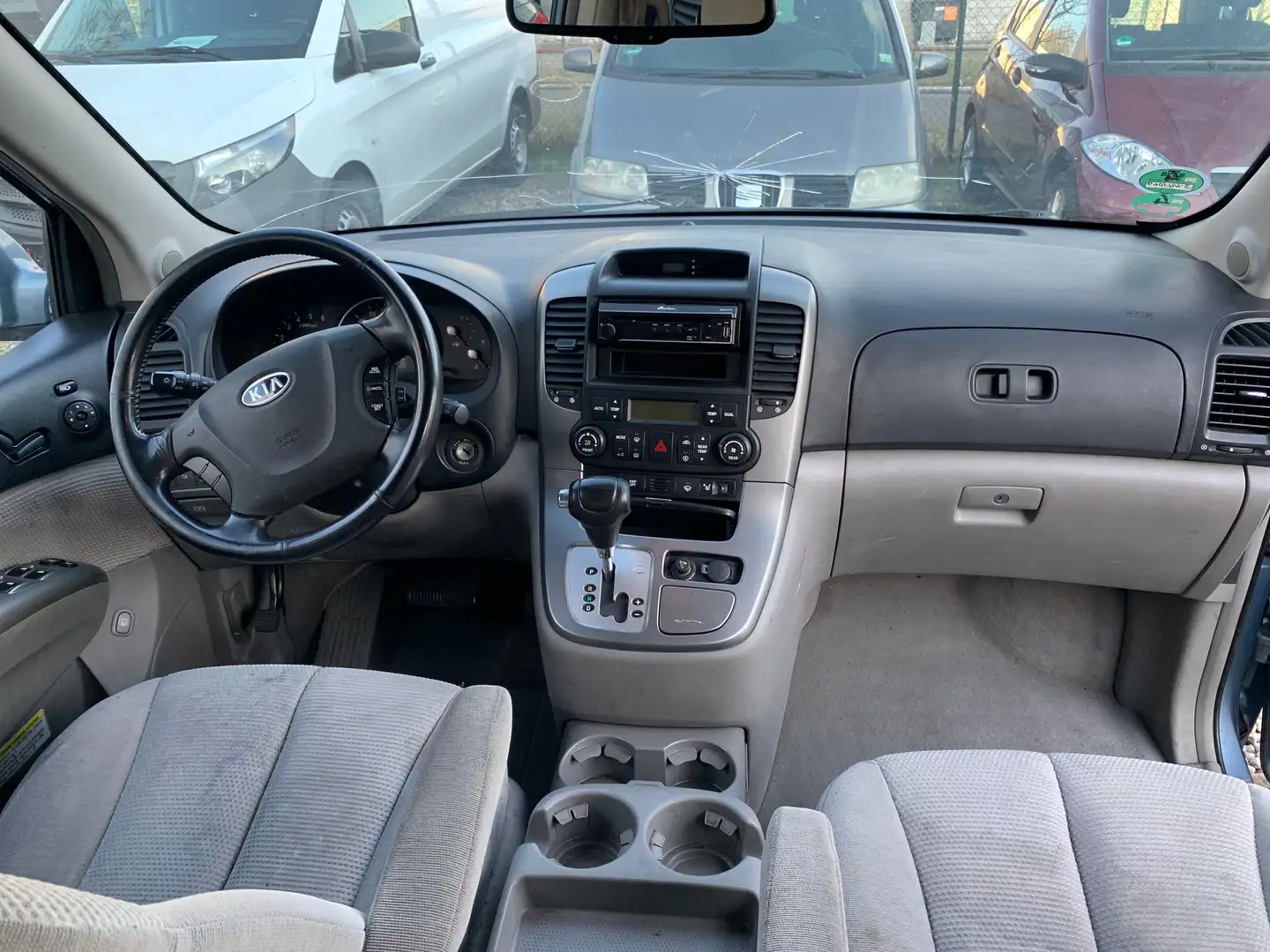Kia Carnival 2.9 CRDi VGT LX+ Automatik+6 Sitze Grau - 1