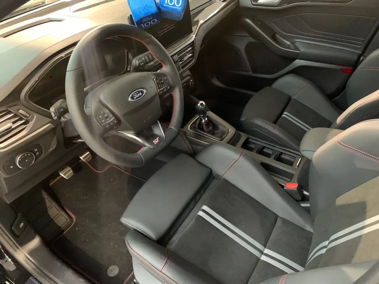 Ford Focus 2.3 EcoBoost ST X ACC+LED+Navi+Pano+SD+SHZ 8