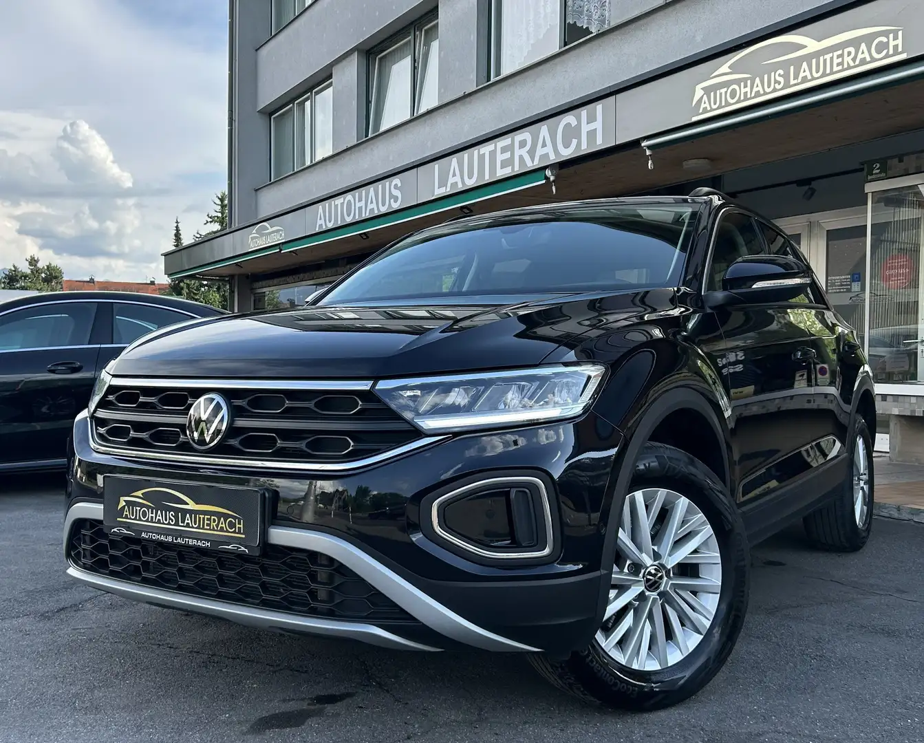 Volkswagen T-Roc Life 2.0 TDI DSG *1.BESITZ *KAMERA *NAVI *LED *SHZ Schwarz - 1
