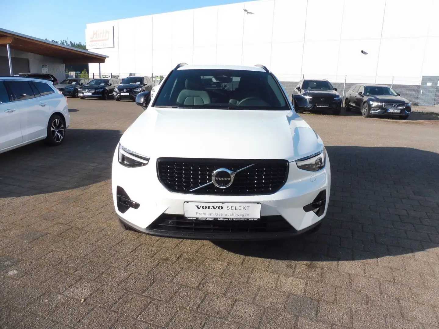 Volvo XC40 B4 Plus Dark 2WD Blanco - 2