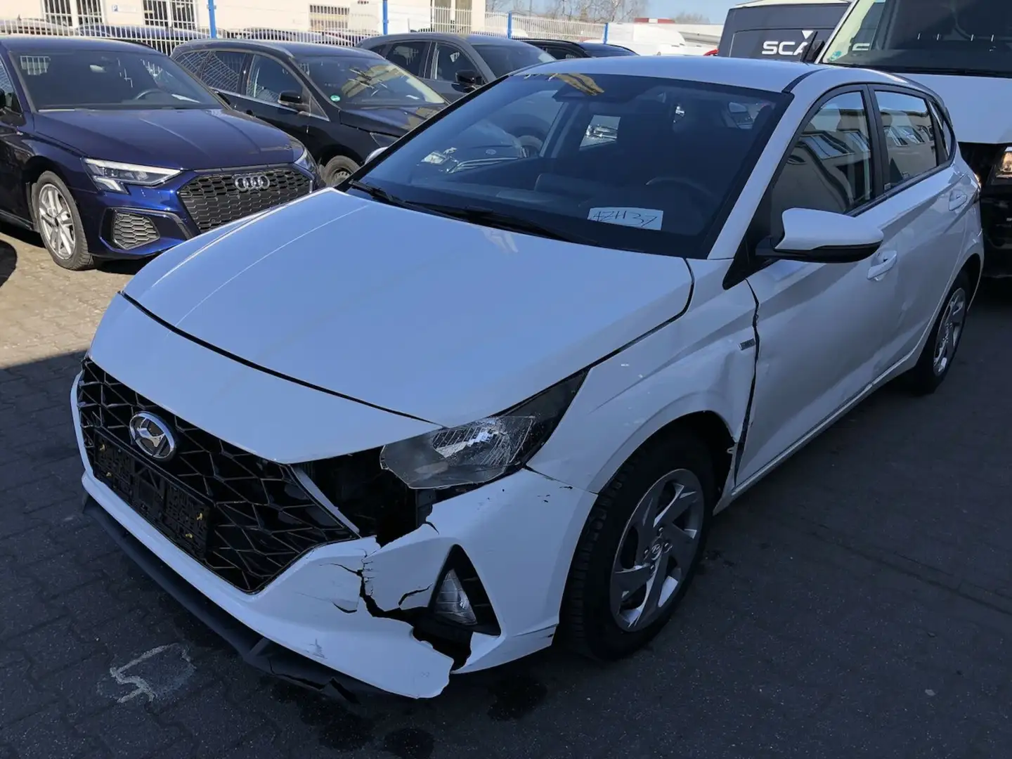 Hyundai i20 Select Hybrid B/E, Automatik, Klima Blanc - 1