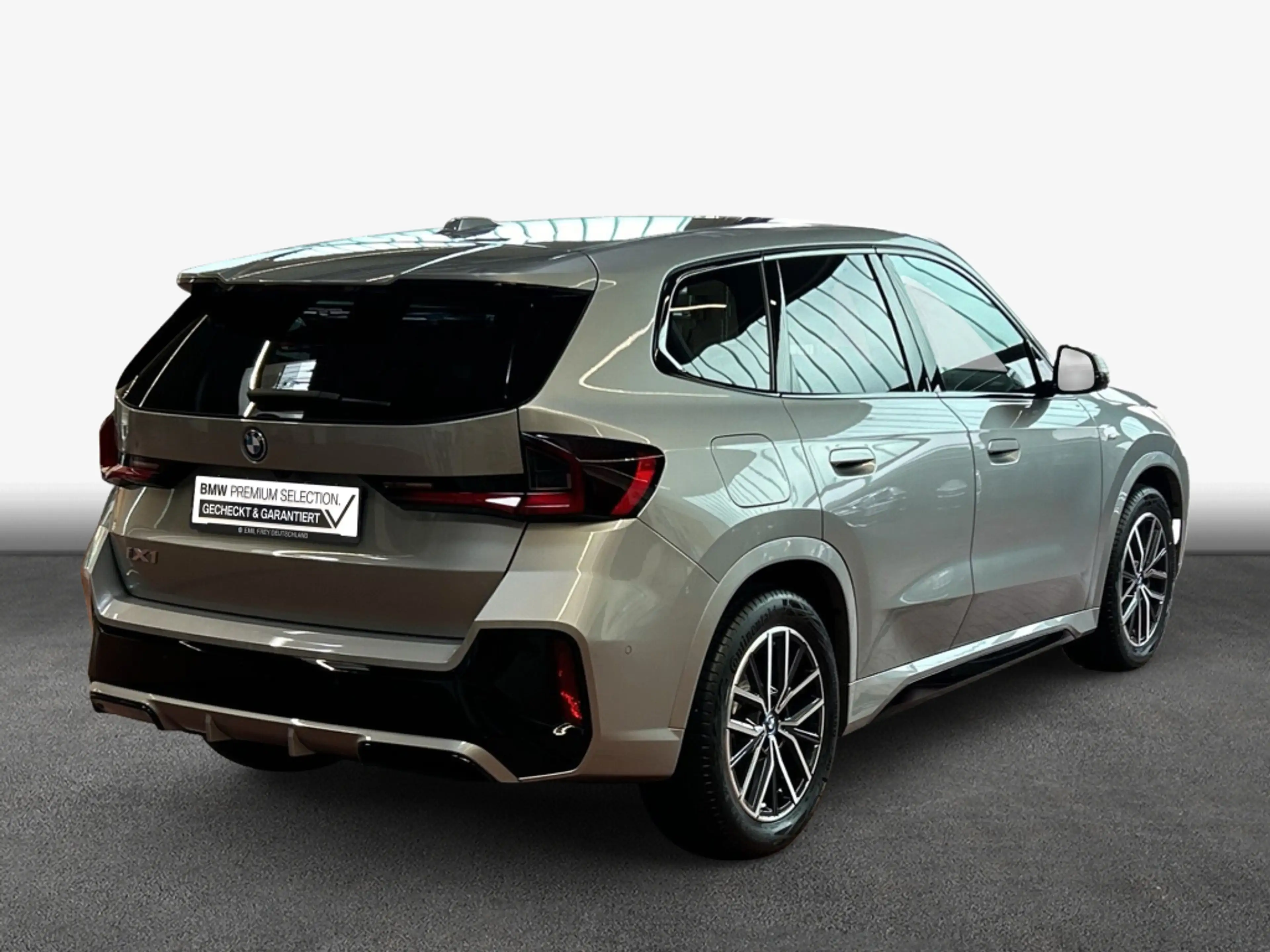 BMW iX1 xDrive30 M-Paket LED HeadUp Navi SHZ — photo 2