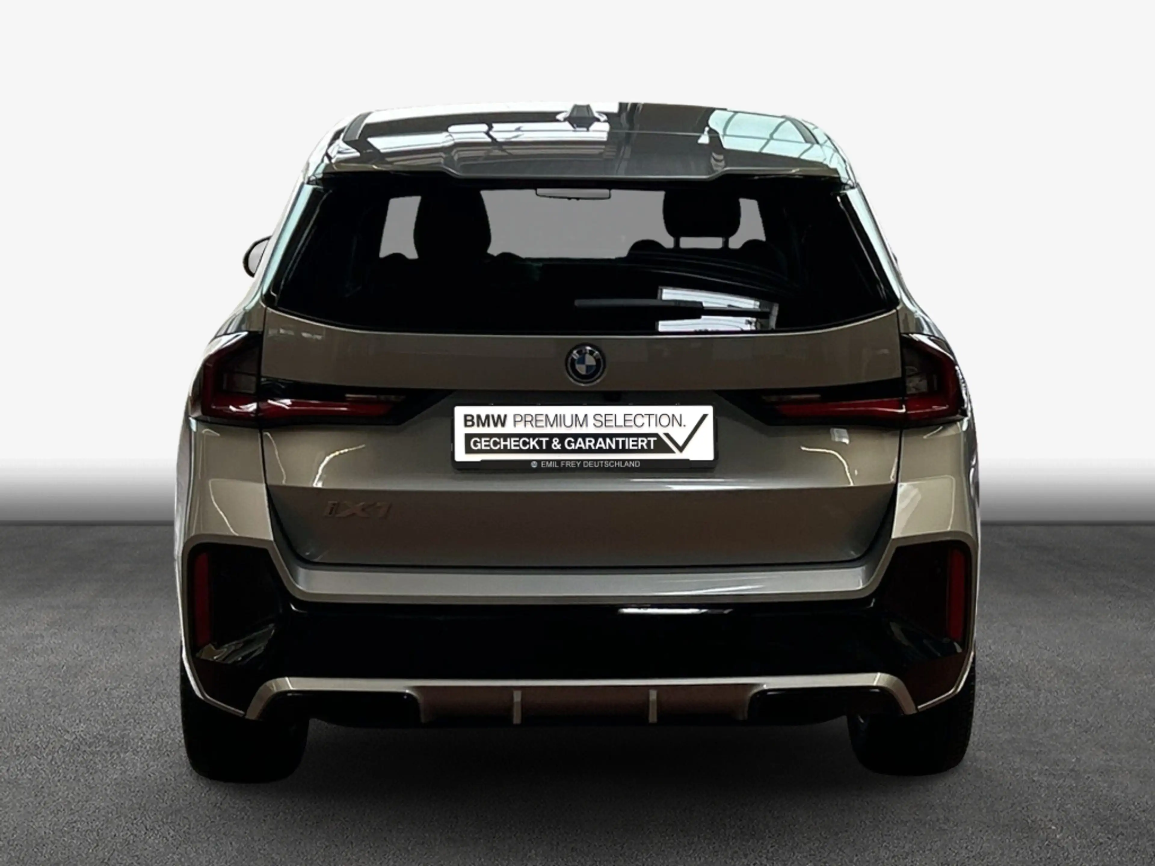 BMW iX1 xDrive30 M-Paket LED HeadUp Navi SHZ — photo 7
