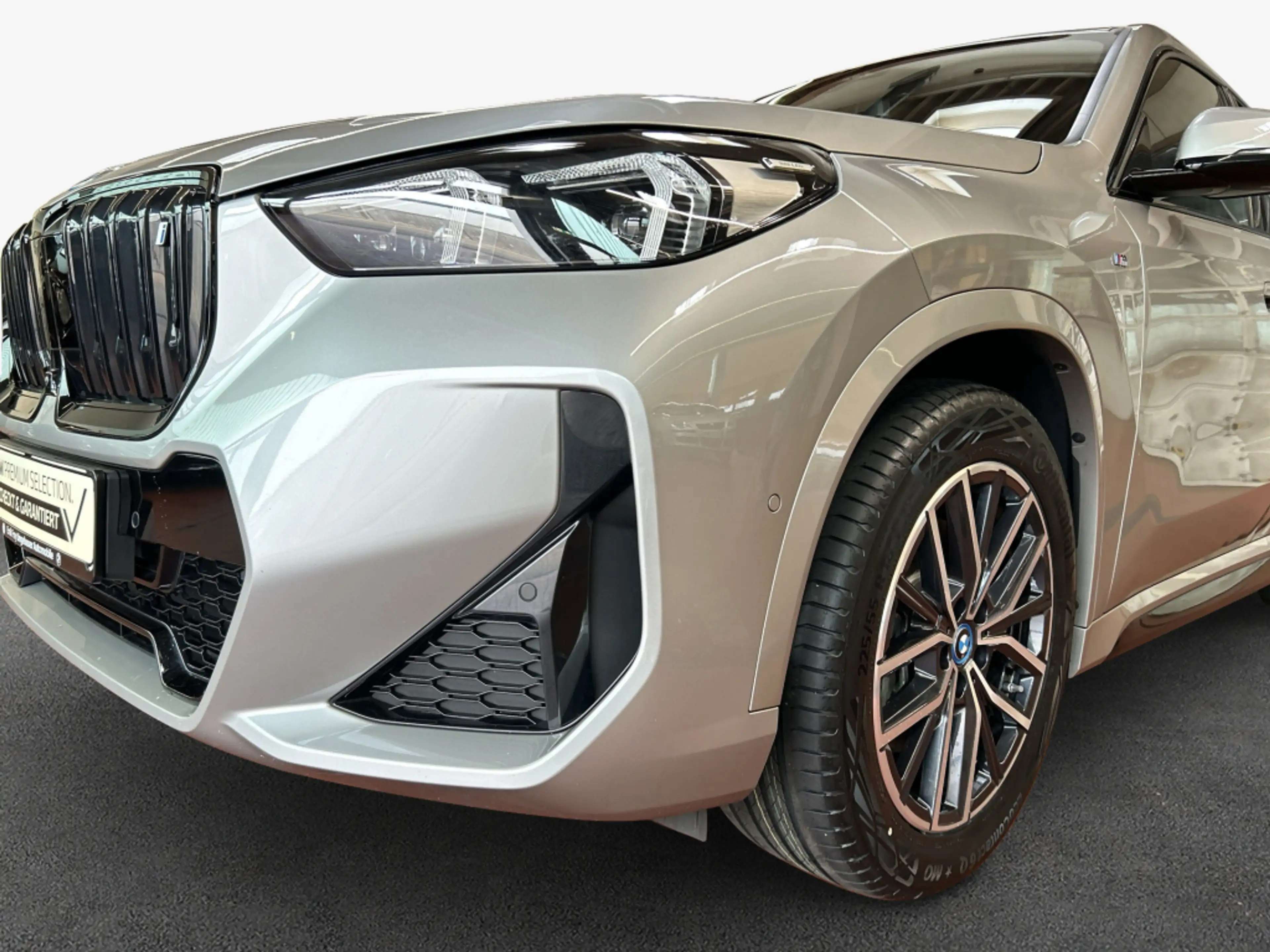 BMW iX1 xDrive30 M-Paket LED HeadUp Navi SHZ — photo 8