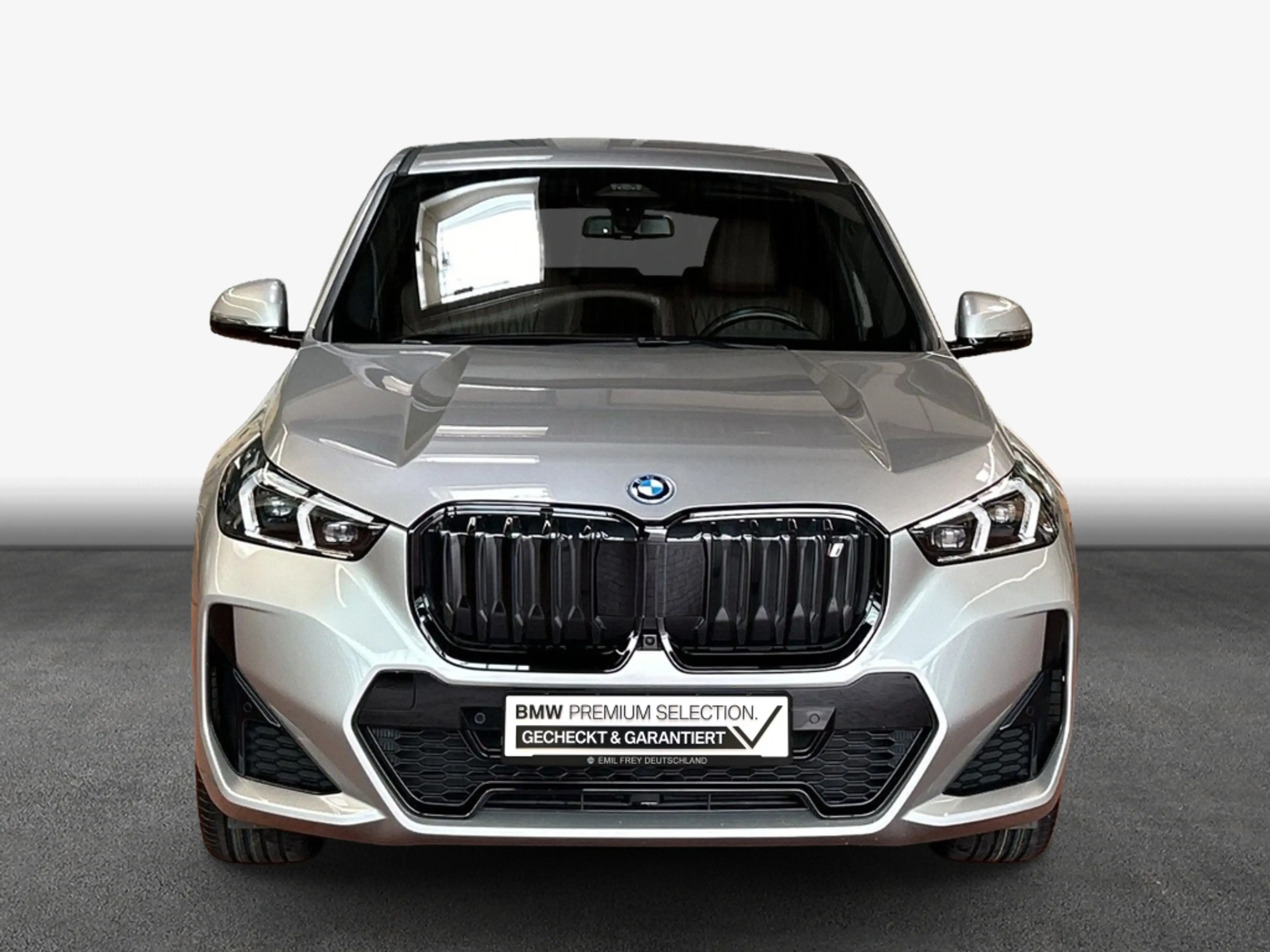BMW iX1 xDrive30 M-Paket LED HeadUp Navi SHZ — photo 5